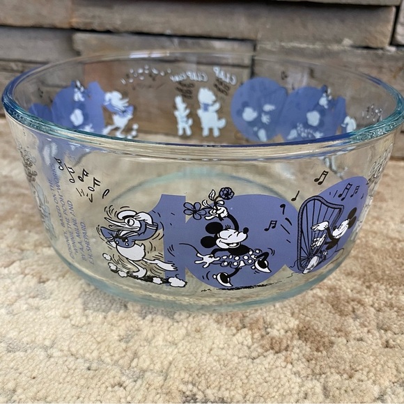 Pyrex 100 Year Anniversary Disney Winnie the Pooh Works Glass Dish Blue Clear - Picture 2 of 6
